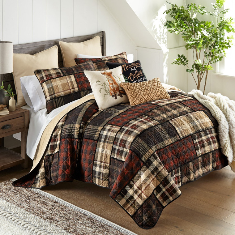LJ Plaid Quilt Set - With Shams